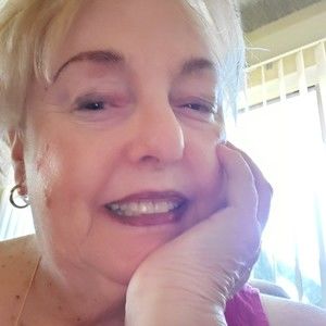 Meet your Posher, Carla